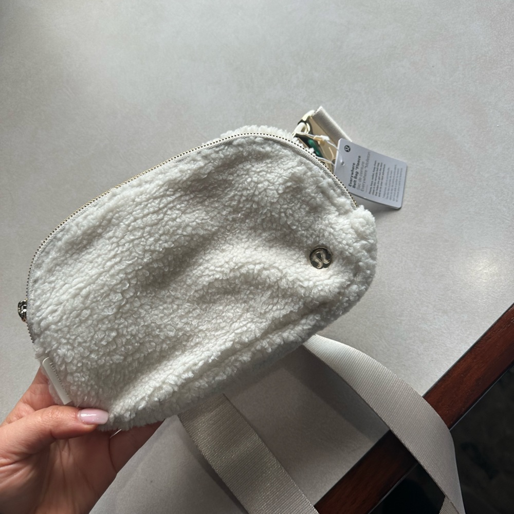 NEW lululemon Belt Bag in the color white Fleece